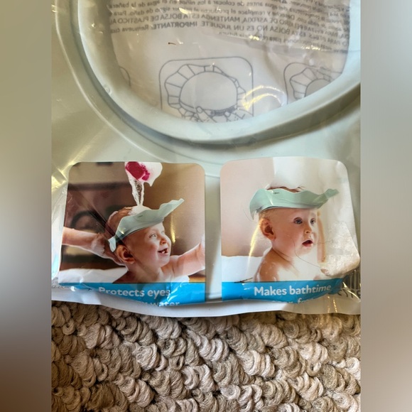 9-pc Minnie Mouse Disney outfit 2 LS Swaddles 2 pacifier, Changing Pad, Mirror - Picture 15 of 16